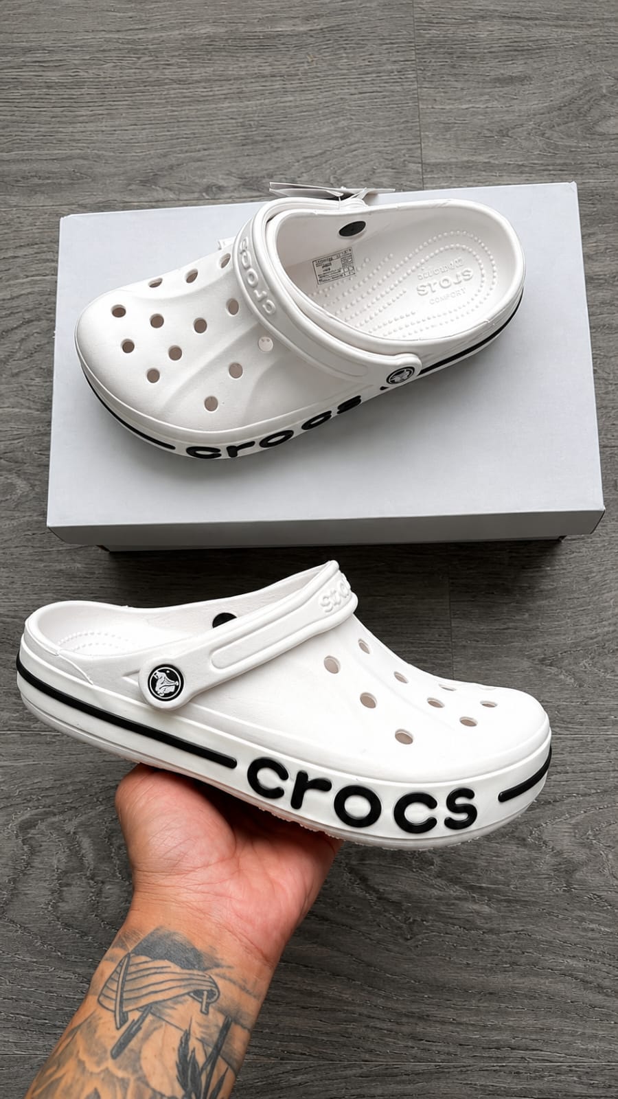 Crocs Bayaband Clog – White/Black | Lightweight & Stylish Comfort